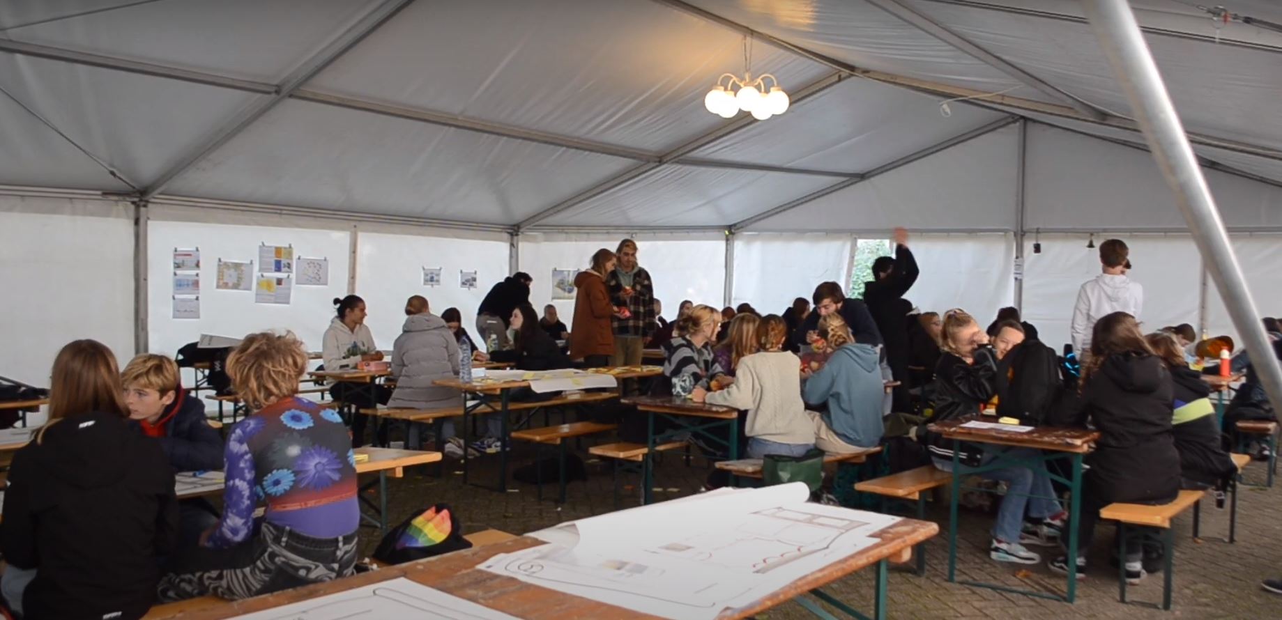 leerlingen in actie bij Klimaatfort