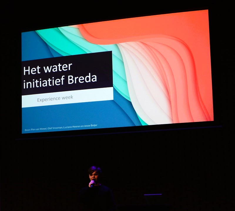 presentatiescherm met waterinitiatief Breda