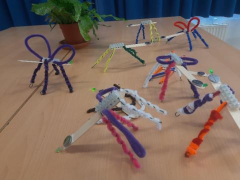 LED-beestjes gemaakt door de leerlingen.